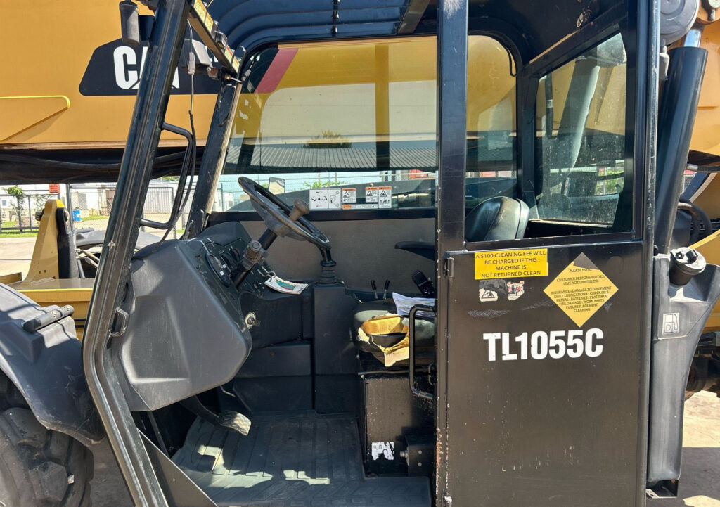 2013 Caterpillar TL1055C