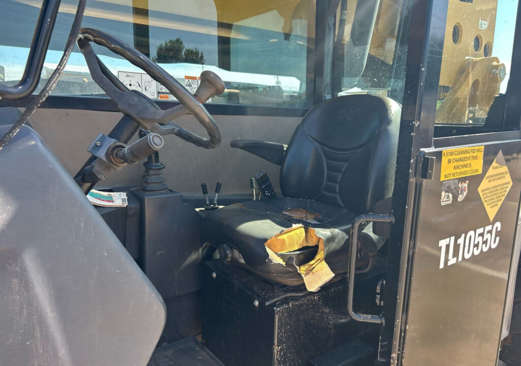2013 Caterpillar TL1055C
