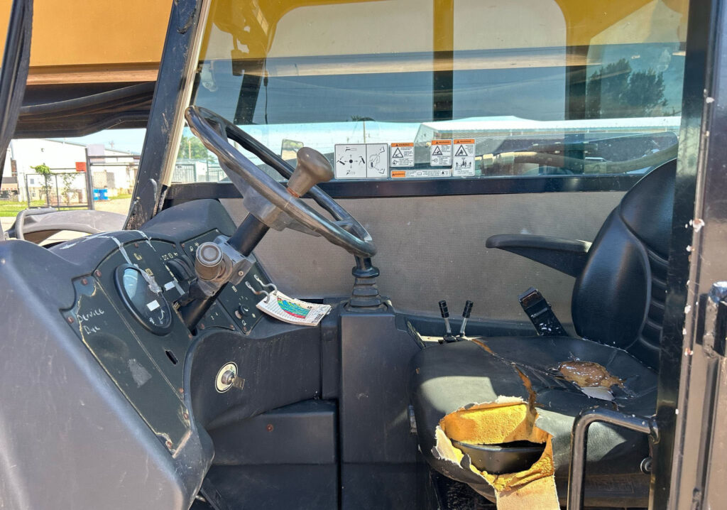 2013 Caterpillar TL1055C